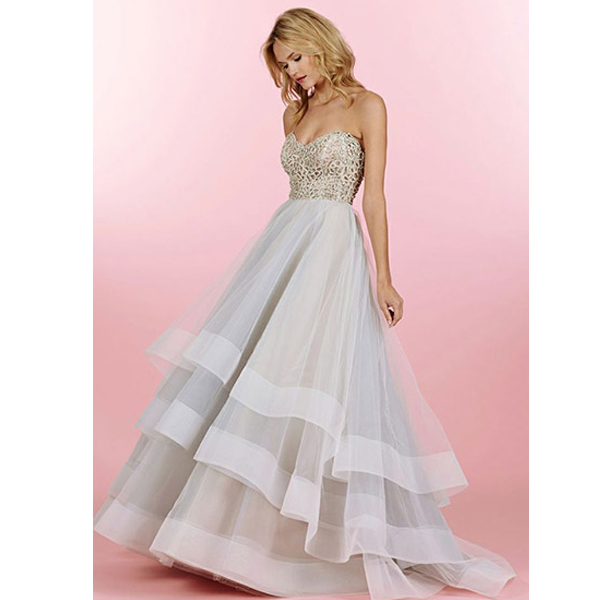 Gorgeous Lace Appliques Prom Gowns A Line Long Tulle Evening Gowns Floor Length Fluffy Formal 